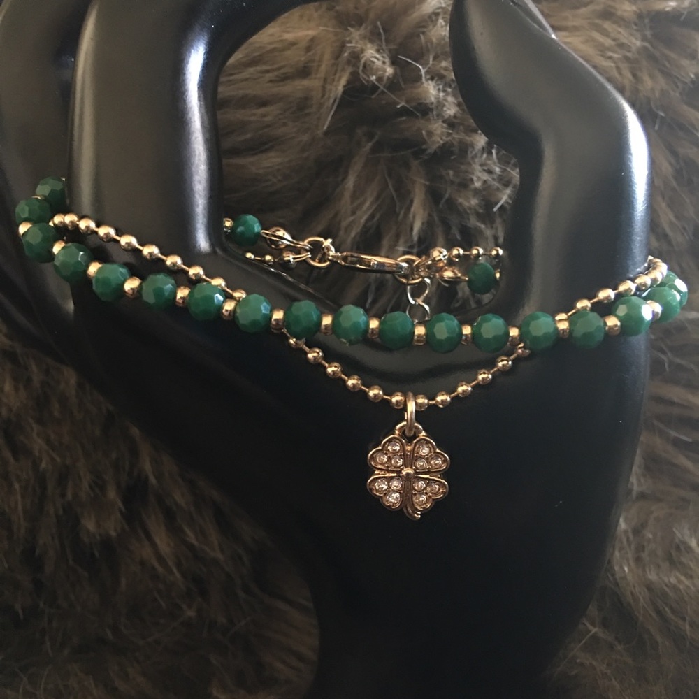 Vintage Avon crystal four leaf clover bracelet